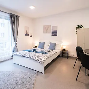 Apartament Milada / Center