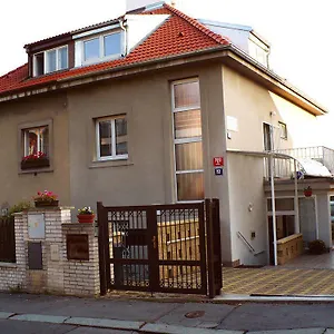 Nika Guest house